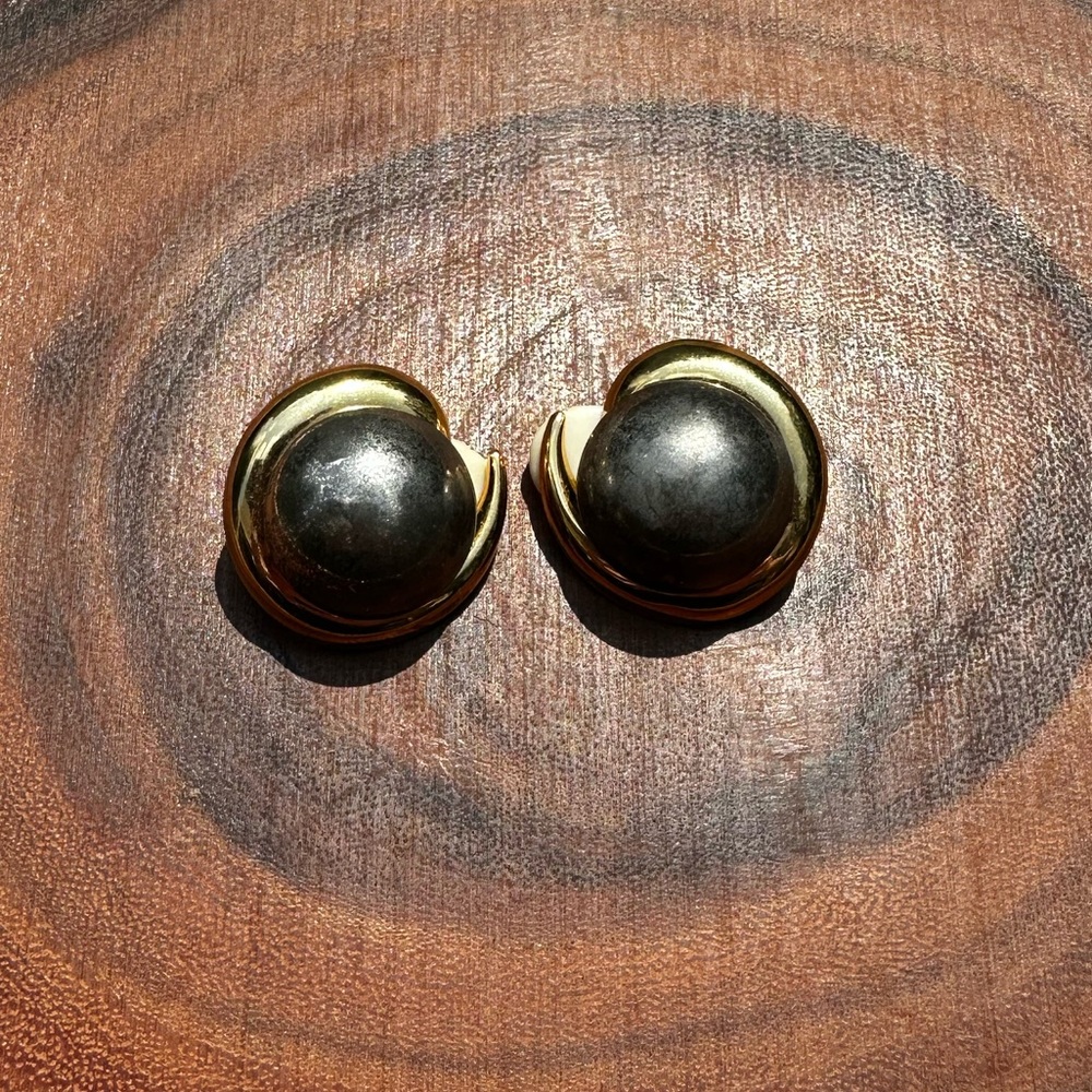 VINTAGE 70’s clip on earrings